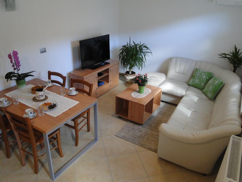 Apartma Jezero 모스트나소시 외부 사진